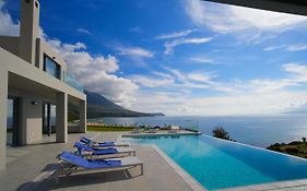 Luxury Villas in Kefalonia